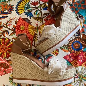 Steve Madden Leather Wedges Size 7.5